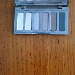 Urban decay mini naked 2